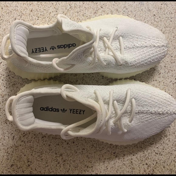 Yeezy Boost 350 V2 Cream/triple white Sz 7 men wm8 - Picture 1 of 6
